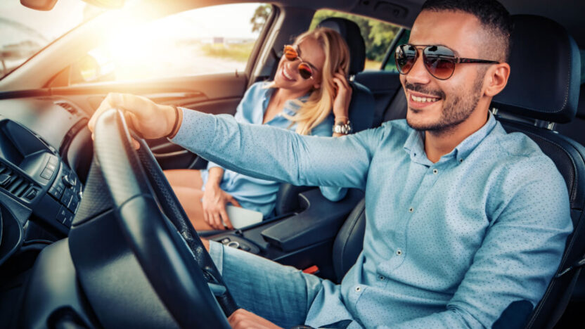 Šis įprotis prie vairo išduoda, ar esi profesionalas, ar naujokas