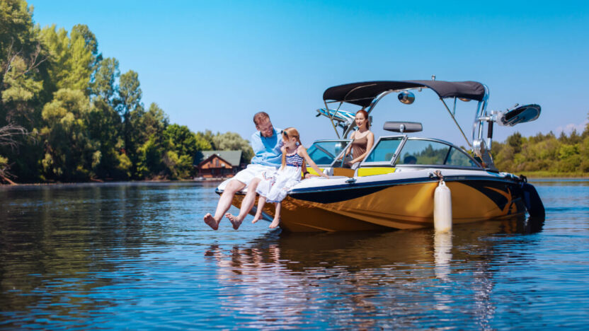 Slaptos vietos, kurias atrasi tik pasiplaukiojęs laivu Lietuvoje